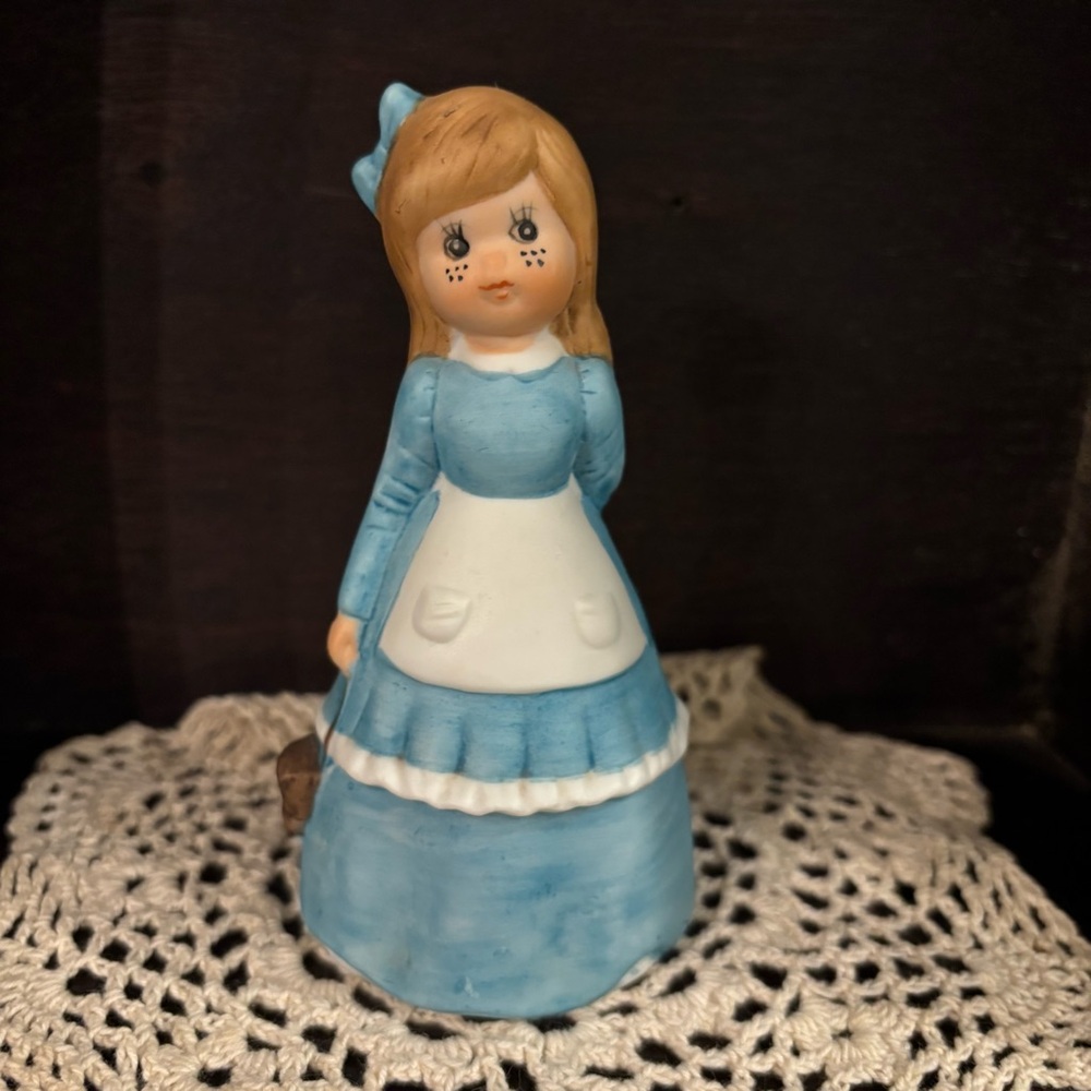 Blue & White Ceramic Figurine Bell of A girl with an apron. Collectors 60’s